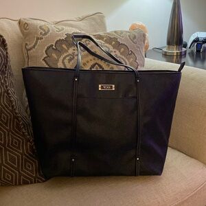 Tumi Villa “Q” Quintessential leatherTote-black